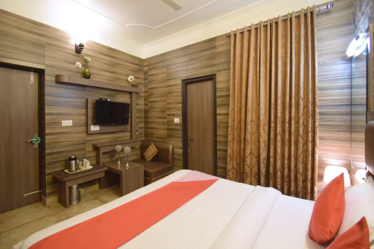 Oyo 5540 Etiler Hotel Katra (Jammu and Kashmir) Exterior foto